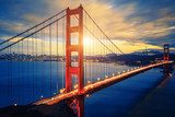 Golden Gate i kvällsljus