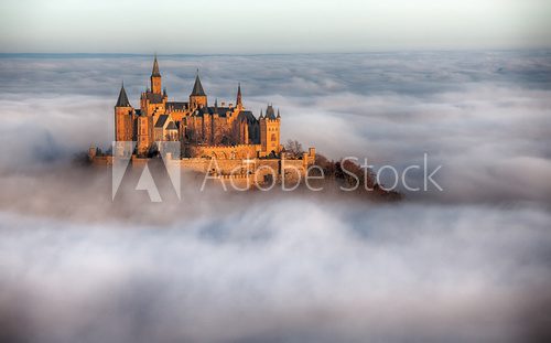 Burg Hohenzollern über den Wolken